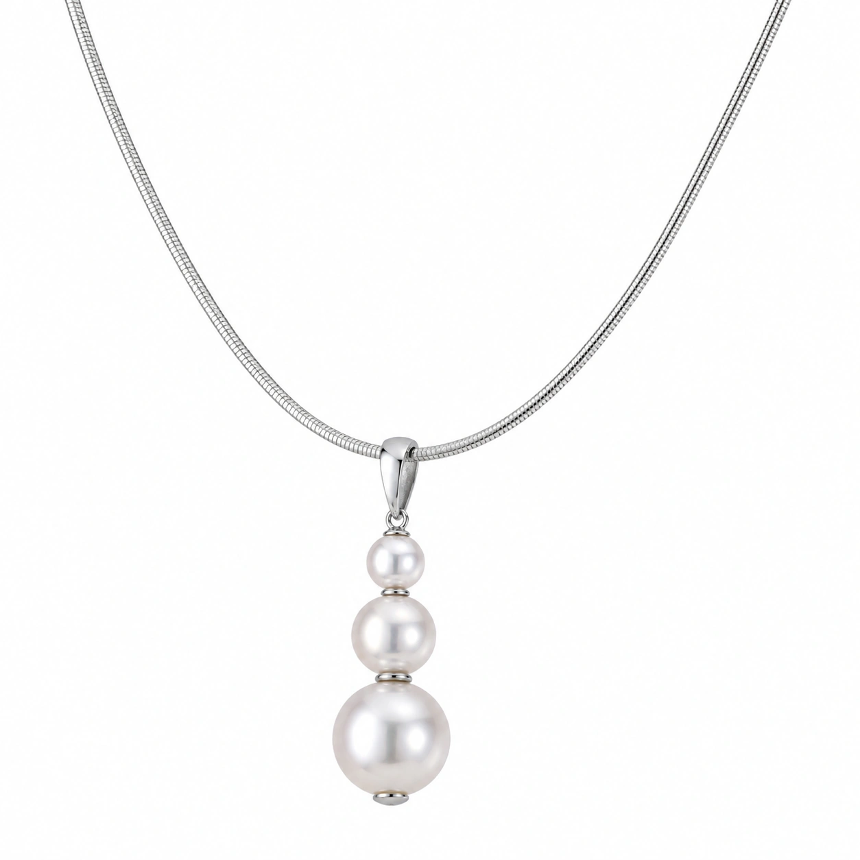 Elegante weiße Halskette mit dreifachem Perlenanhänger-ecoformia
