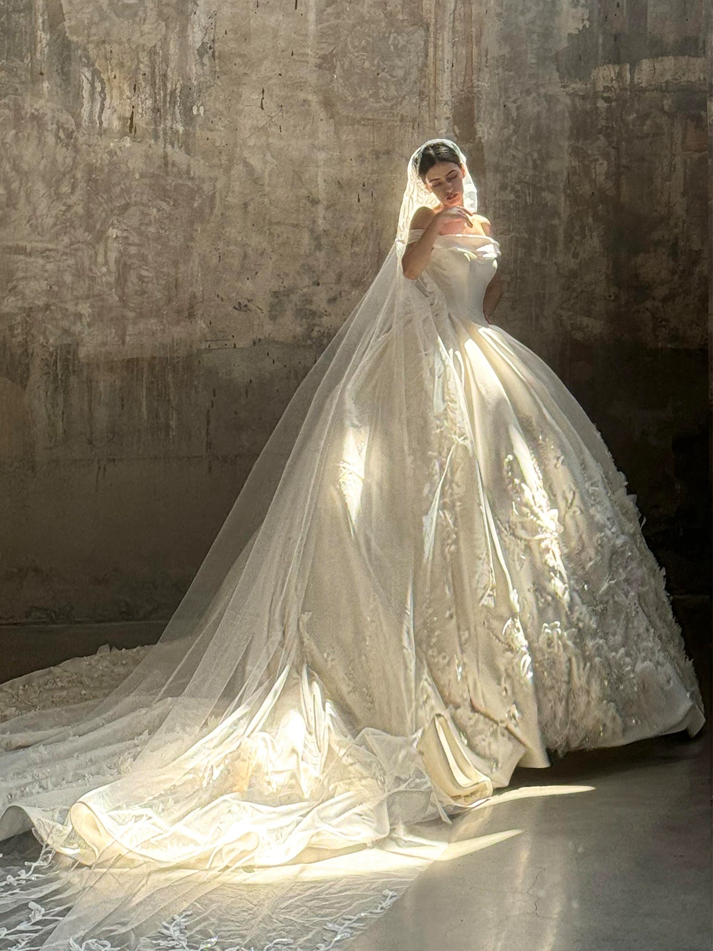 Lorbrv | One-Shoulder French High-End Satin Wedding Dress with Trailing Skirt
