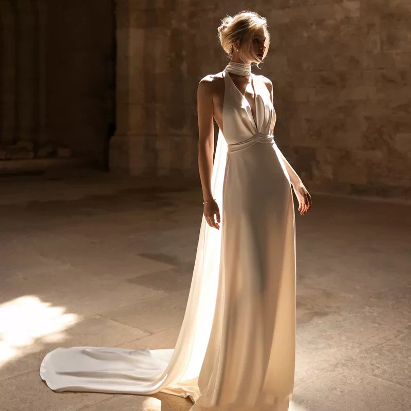 Lorbrv | French Halter Neck White Wedding Dress with Slimming Tail and Veil
