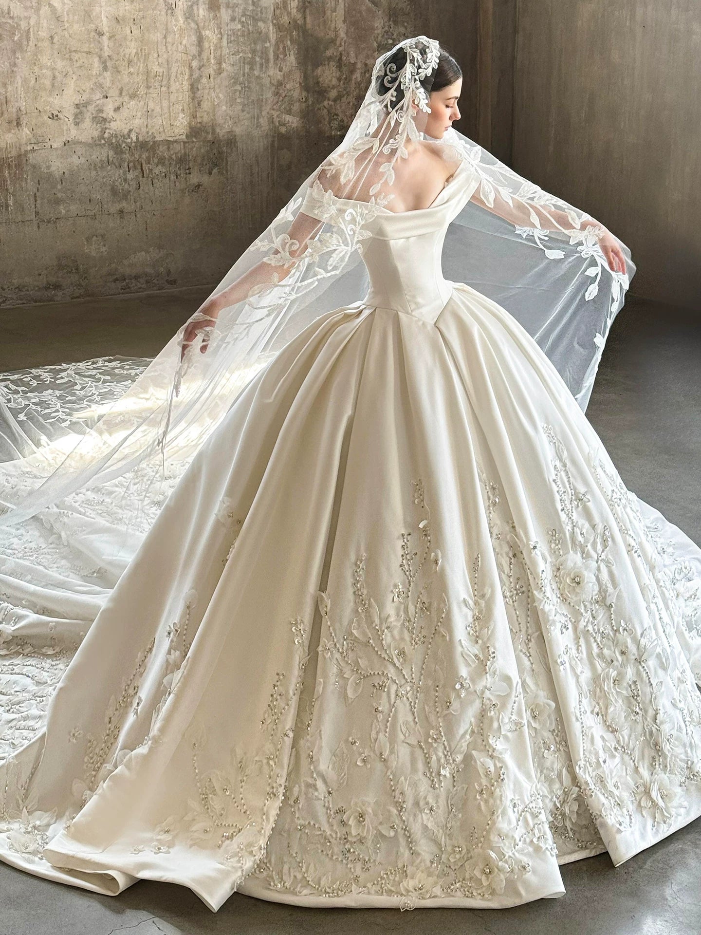 Lorbrv | One-Shoulder French High-End Satin Wedding Dress with Trailing Skirt