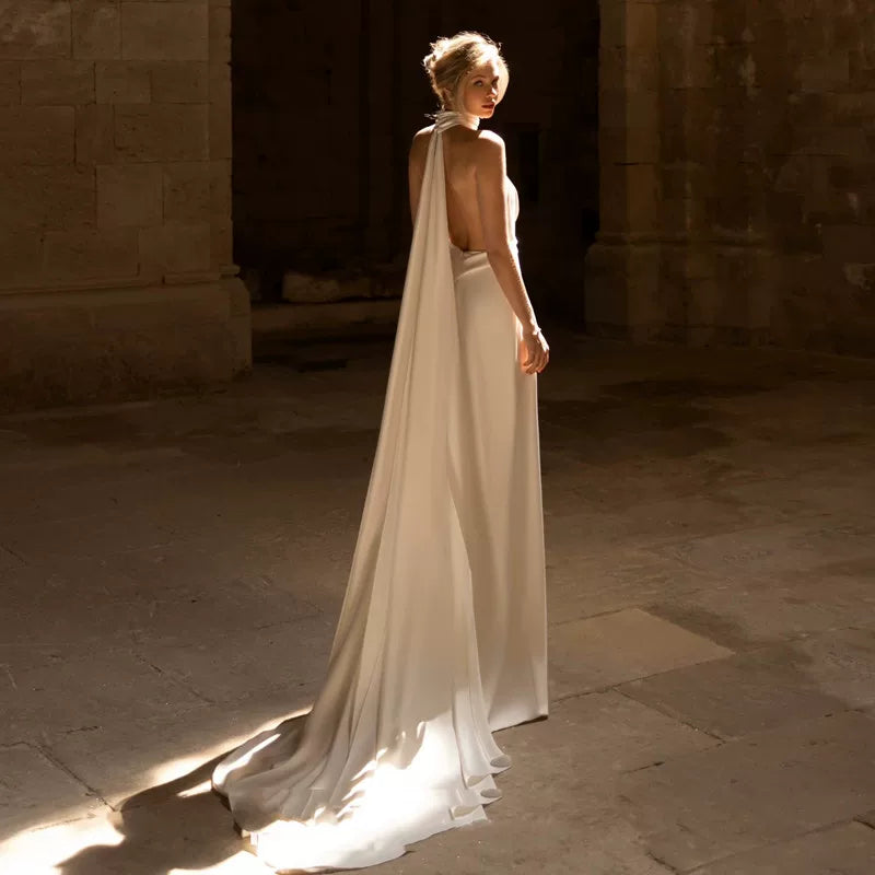 Lorbrv | French Halter Neck White Wedding Dress with Slimming Tail and Veil
