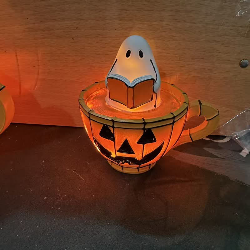 Ghost Desktop Lamp - image 3