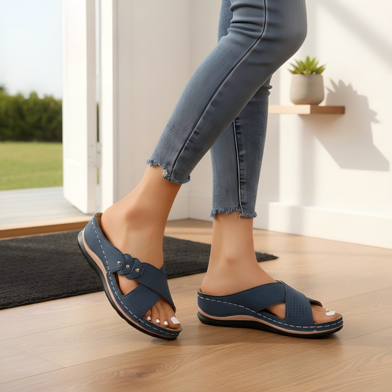 Hooooop - Cushioned Wedge Sandals