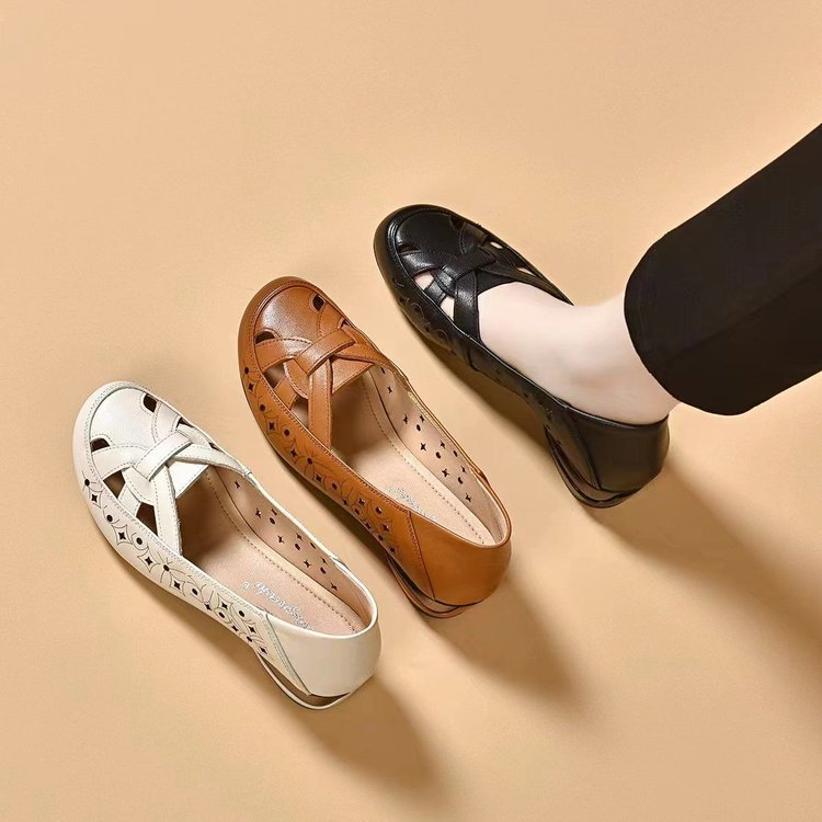 Aisling | Cut-Out Slip-On Loafers