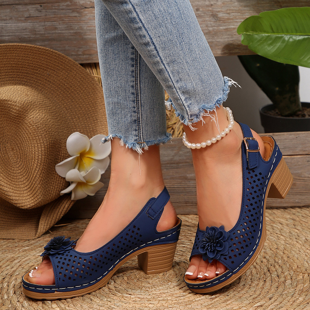 🔥2026 Summer 50% Off Sale🔥 New Women's Floral Cut-Out Sandals