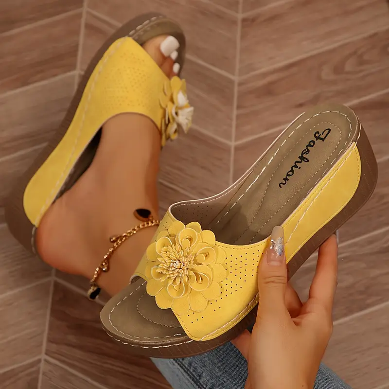🔥 Last Day: 70% Off 🔥Women's Floral Decor Comfort Wedge  Sandals