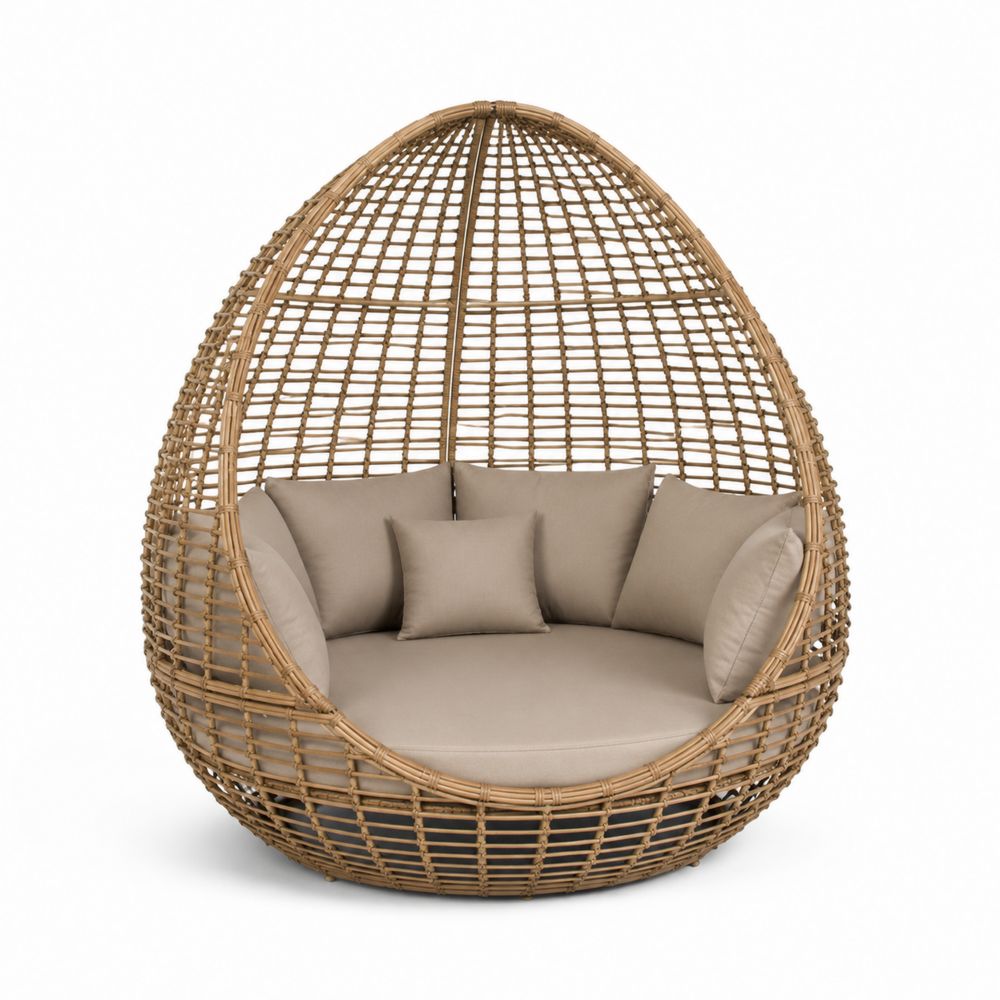 Poltrona a Uovo in Rattan con Cuscini Beige
