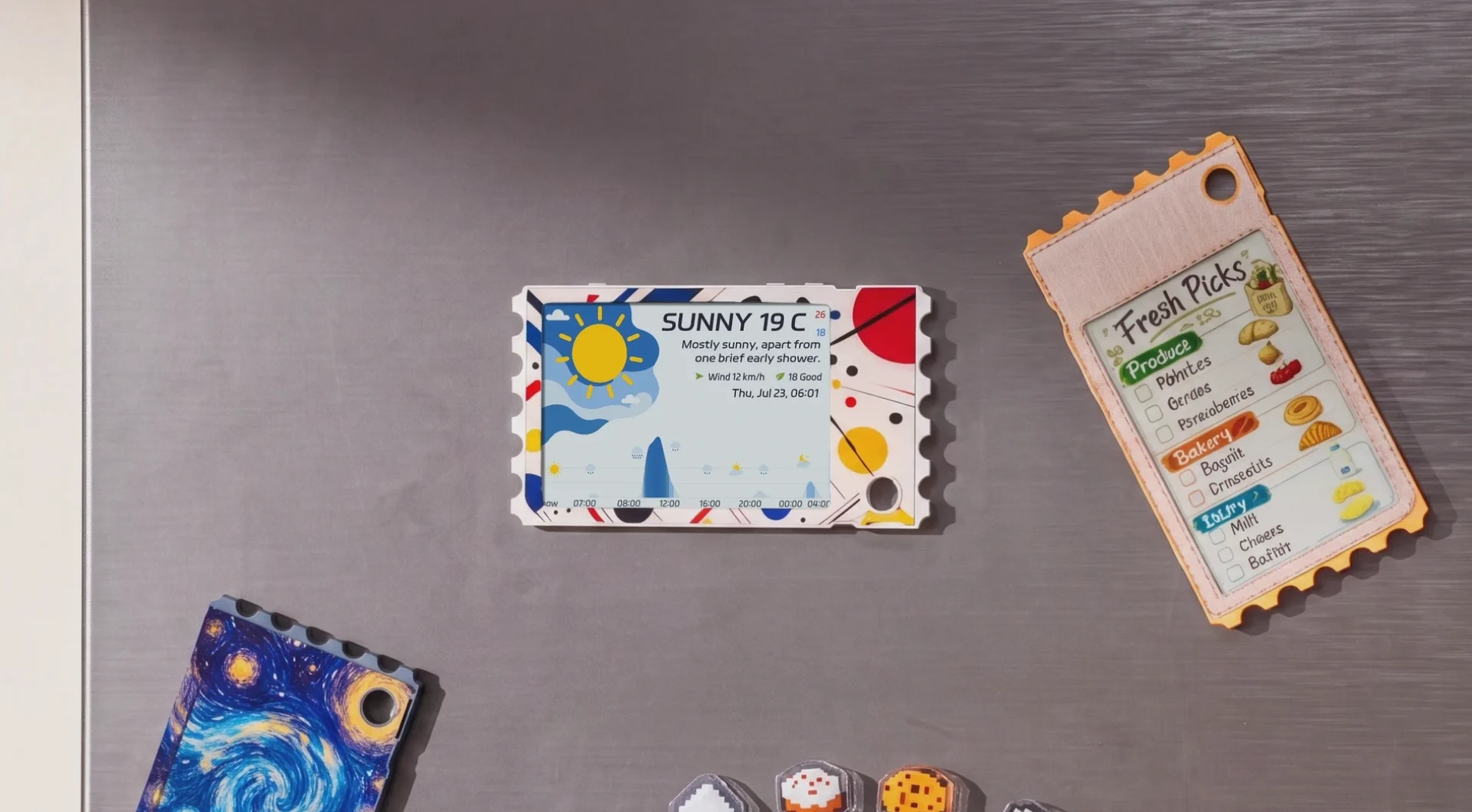 Multi-scene uses for full color e-paper display stick on fridges to show weather or shopping lists customized for daily home life