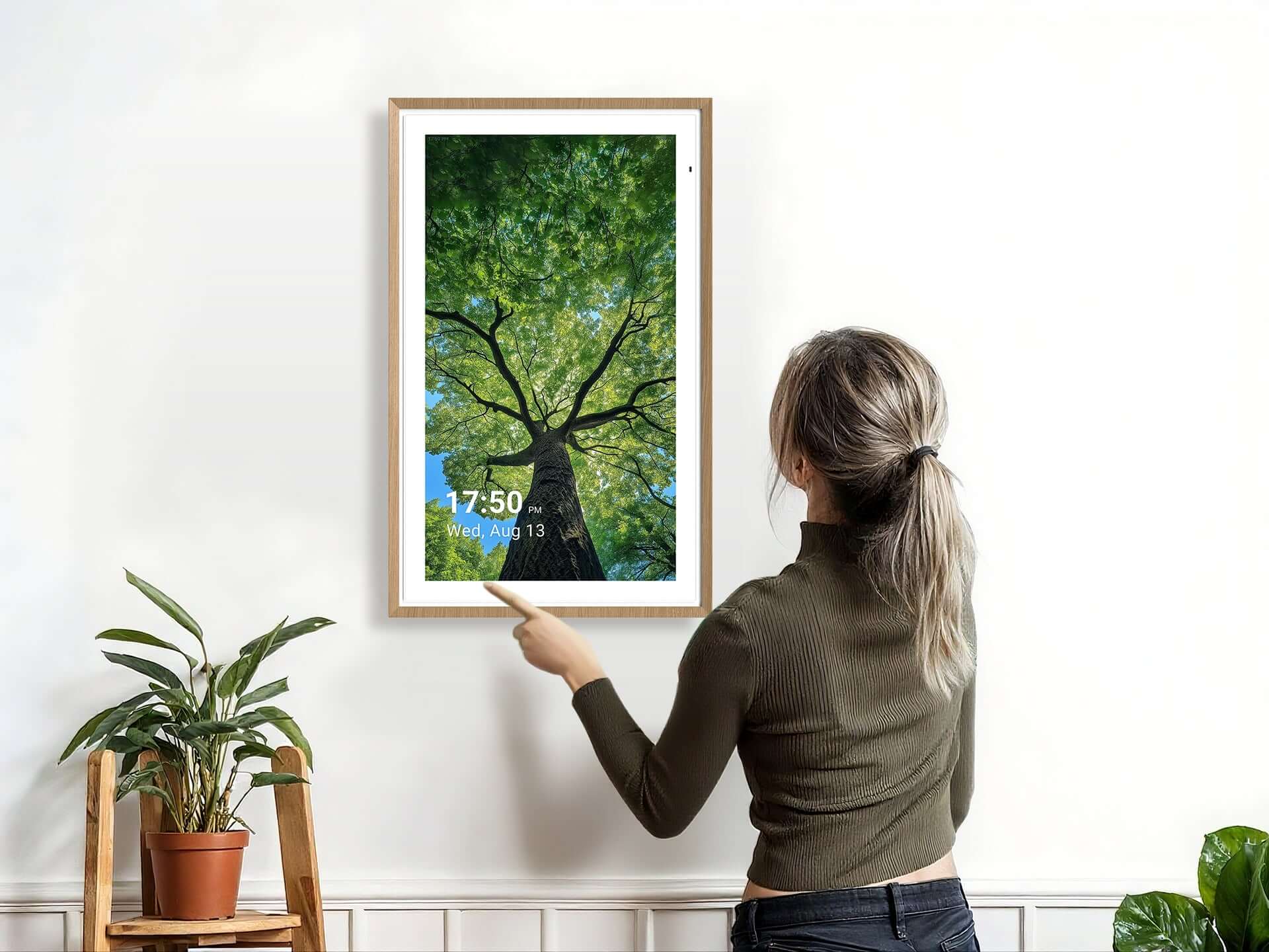 Apolosign digital calendar with one-swipe privacy cover