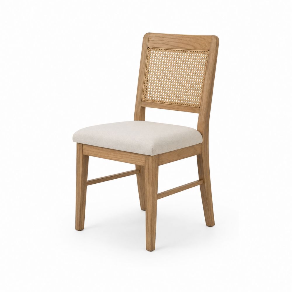Silla de madera con respaldo de ratán y asiento beige-stonevilae