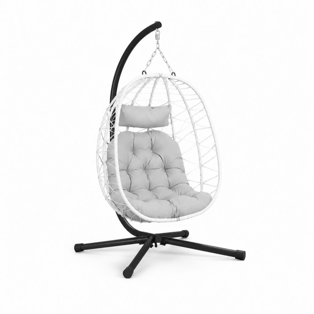 Silla colgante de ratán blanco con cojín gris y estructura de acero