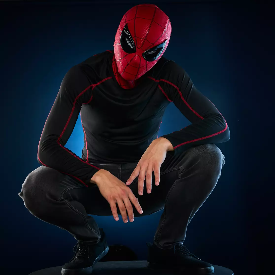 Spider-Man Electronic Expressive Mask by Hasbro – Spider-Man: Homecoming – Marvel Legends Series