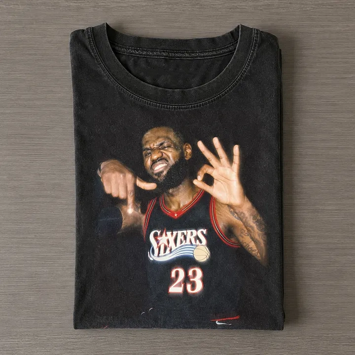 LeBron James Classic Tee T-Shirt Unisex