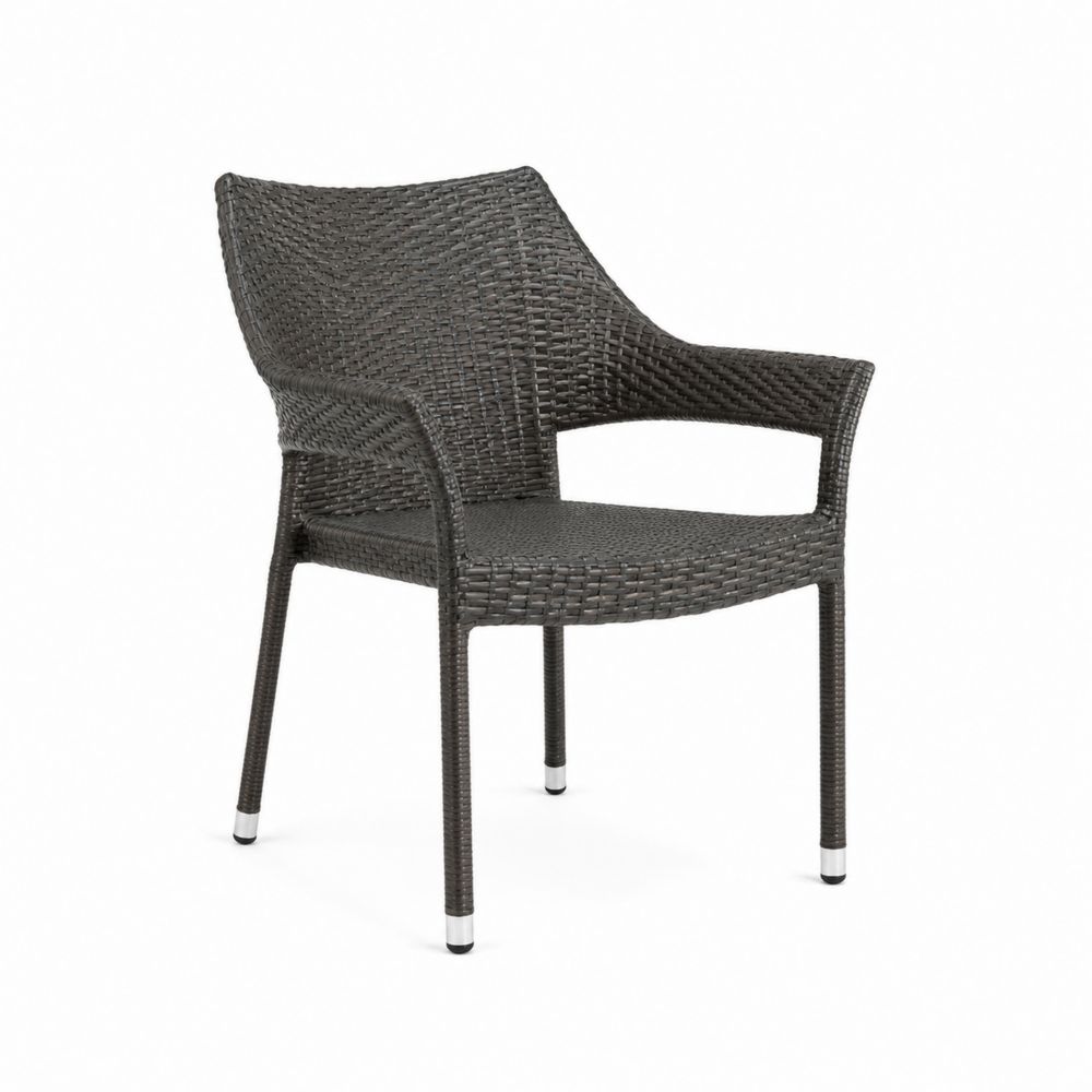 Silla de ratán sintético con estructura de acero gris