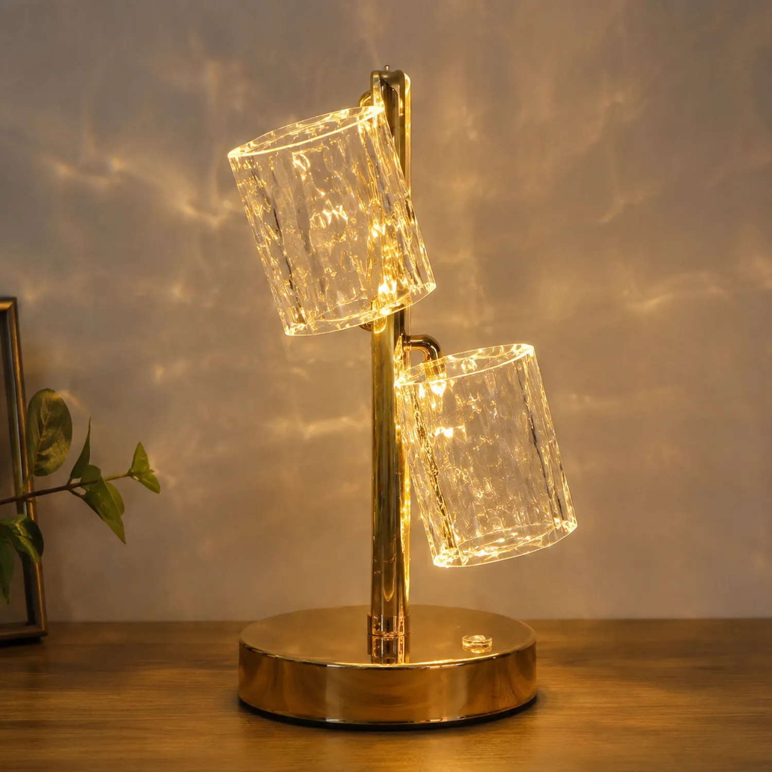 Moderne Tischleuchte mit zwei Glaszylindern, LED, Warmweiß, Gold-norvivon