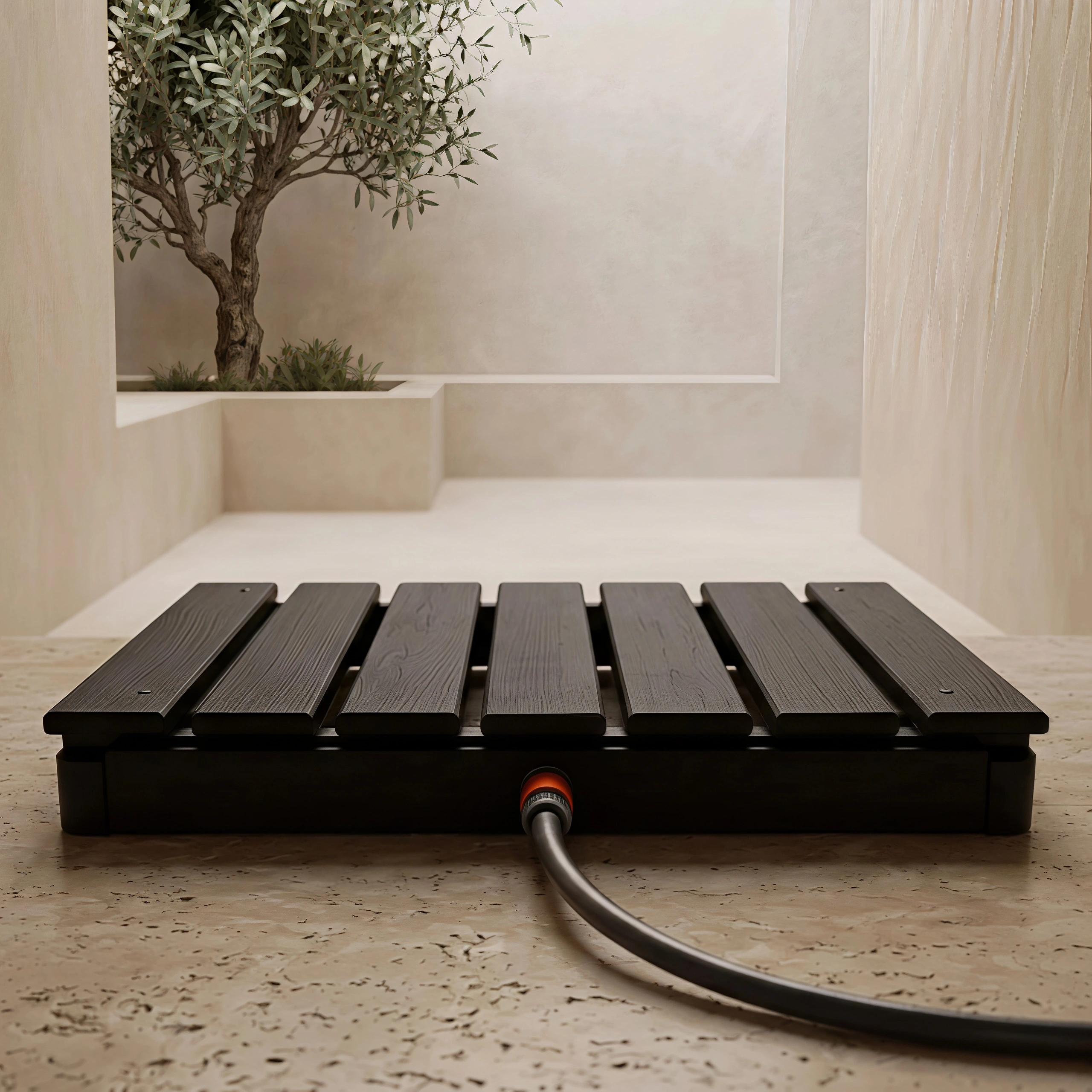 Step-On Outdoor Shower Platform – Full-Body Rinse, No Installation, Solid Thermo Wood, Hose-Ready