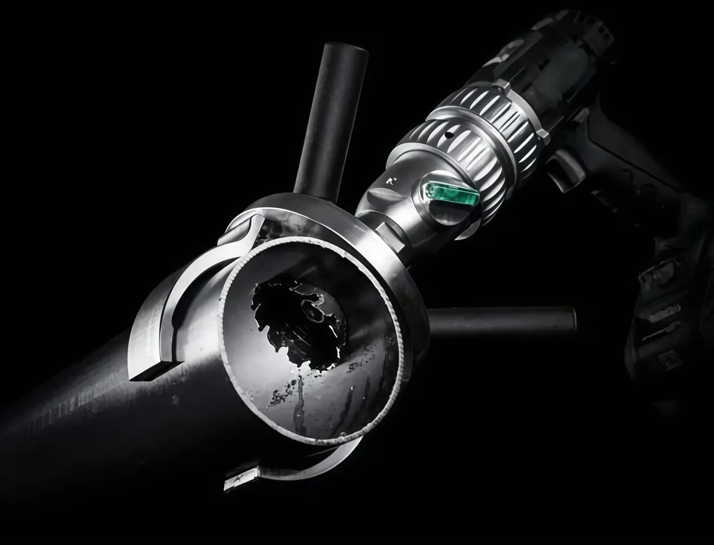 Automatic Centering Pipe Drilling Tool-Precision Hole Cutting Solution