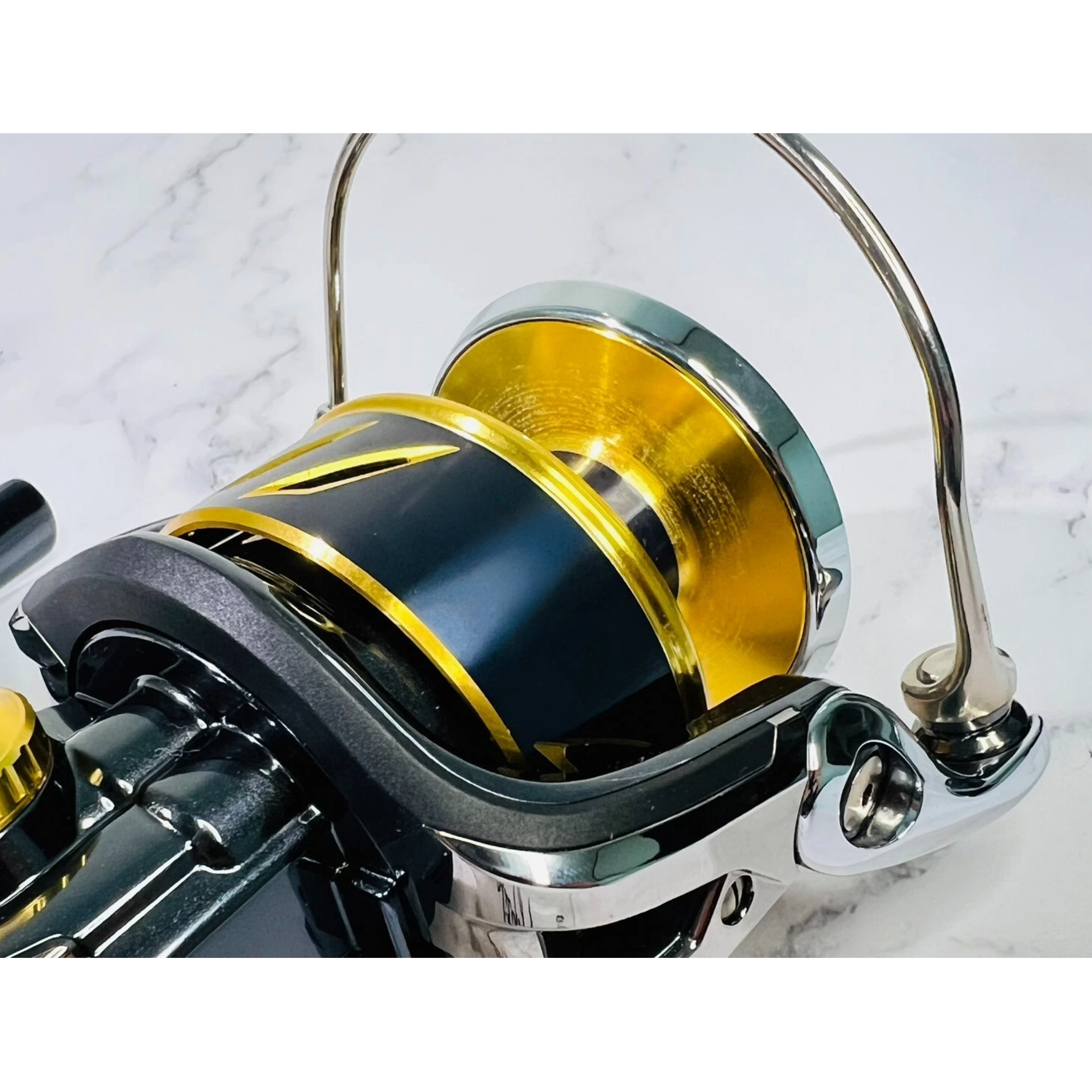 Flagship Saltwater Spinning Reel – 14,000 Size, XG High‑Speed Gear Ratio, for Surf Casting & Jigging
