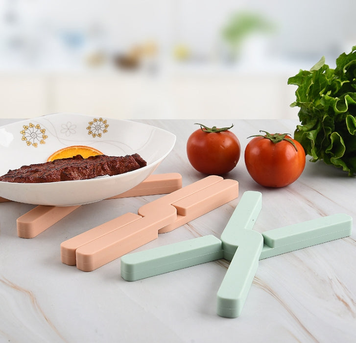cross-folding insulated silicone pot mat