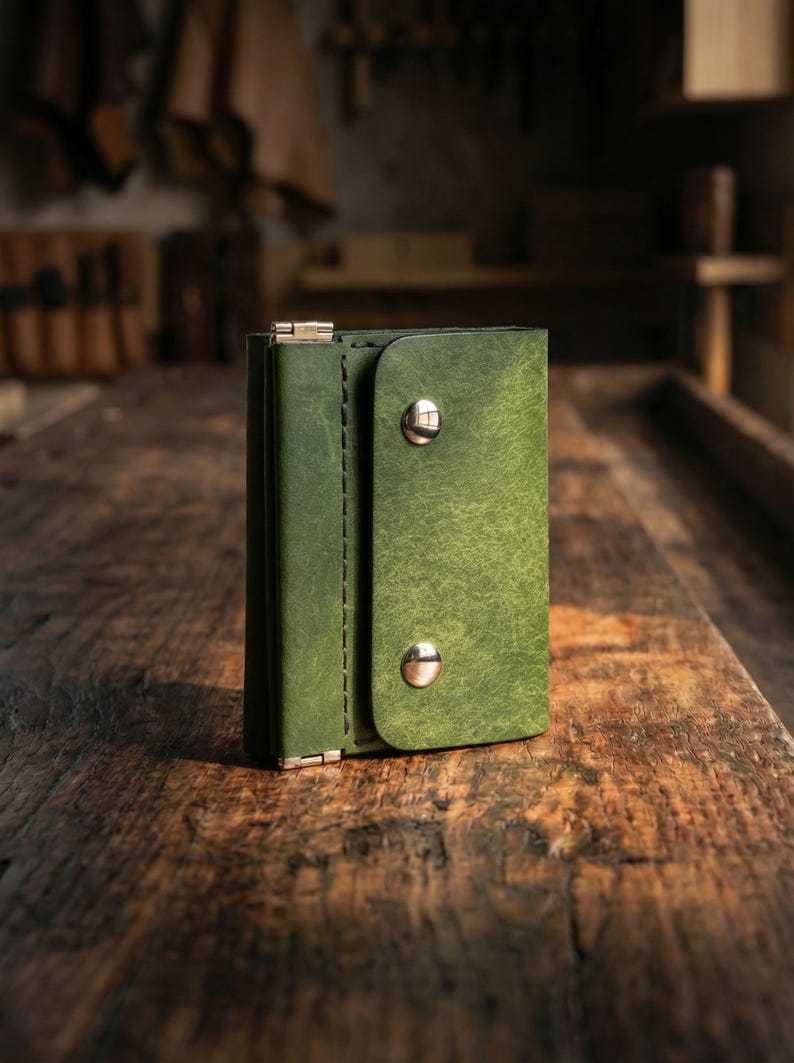 Compact Leather Trifold Wallet – Handmade Green Card, Cash & Coin Holder