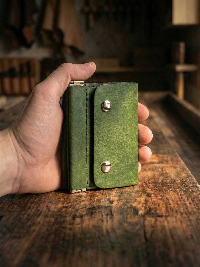 Compact Leather Trifold Wallet – Handmade Green Card, Cash & Coin Holder