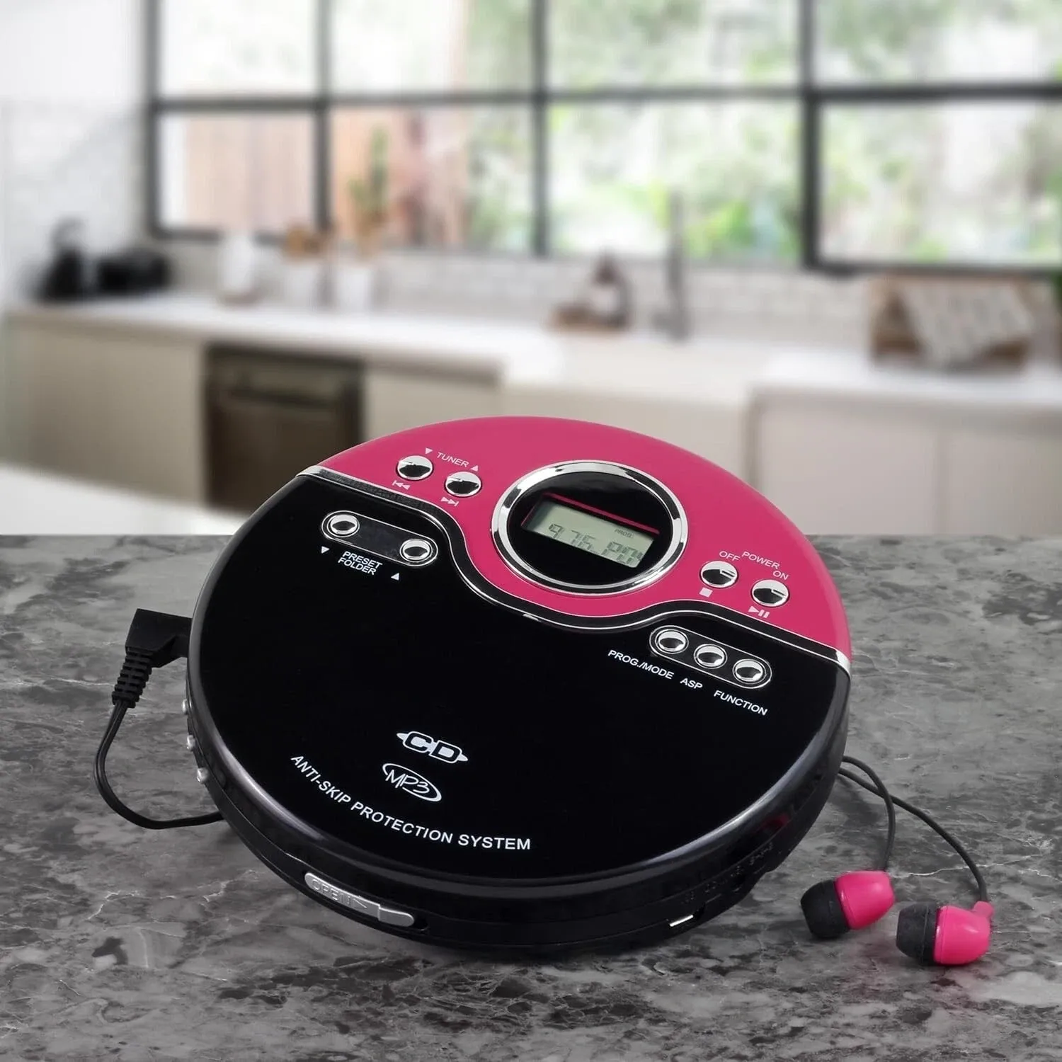 Joggable Personal AM/FM CD Player