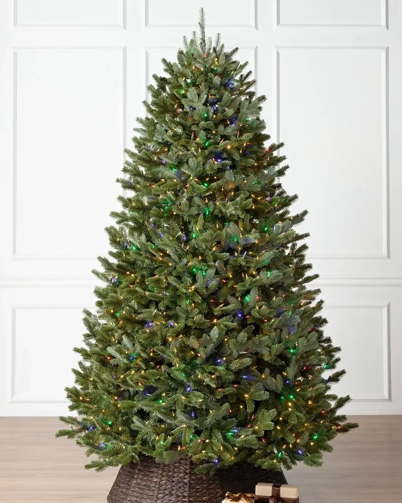 Realistic Artificial Christmas Tree – Full, Lifelike & Reusable
