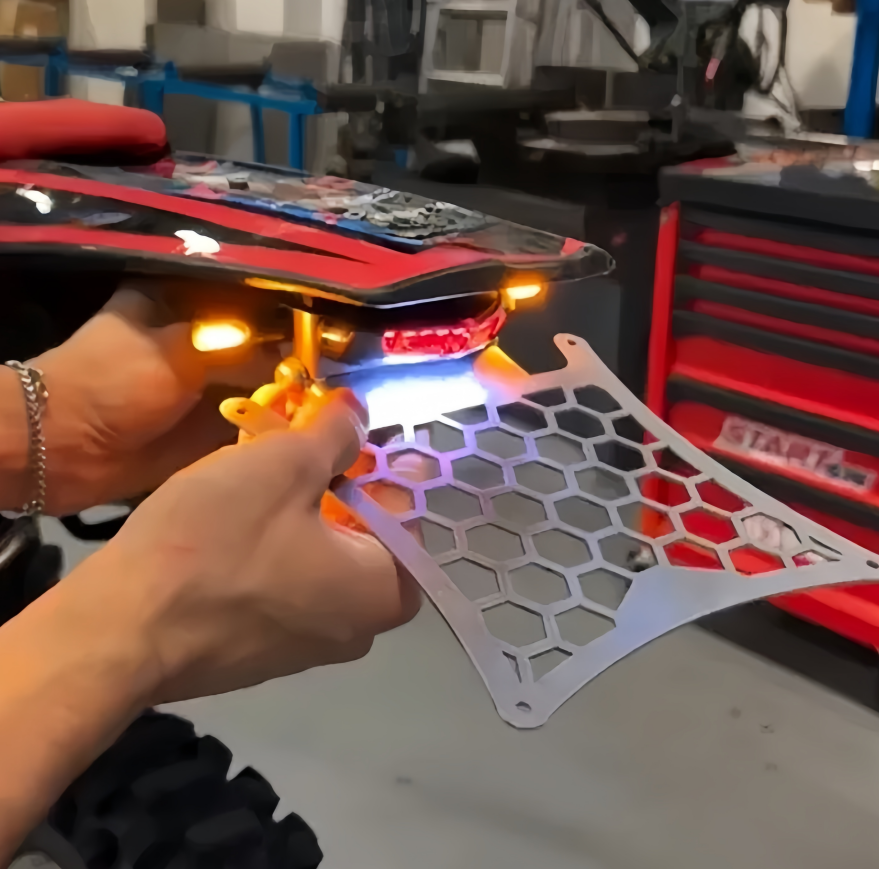 Quick-Release License Plate Frame – Tool-Free Removal in Seconds
