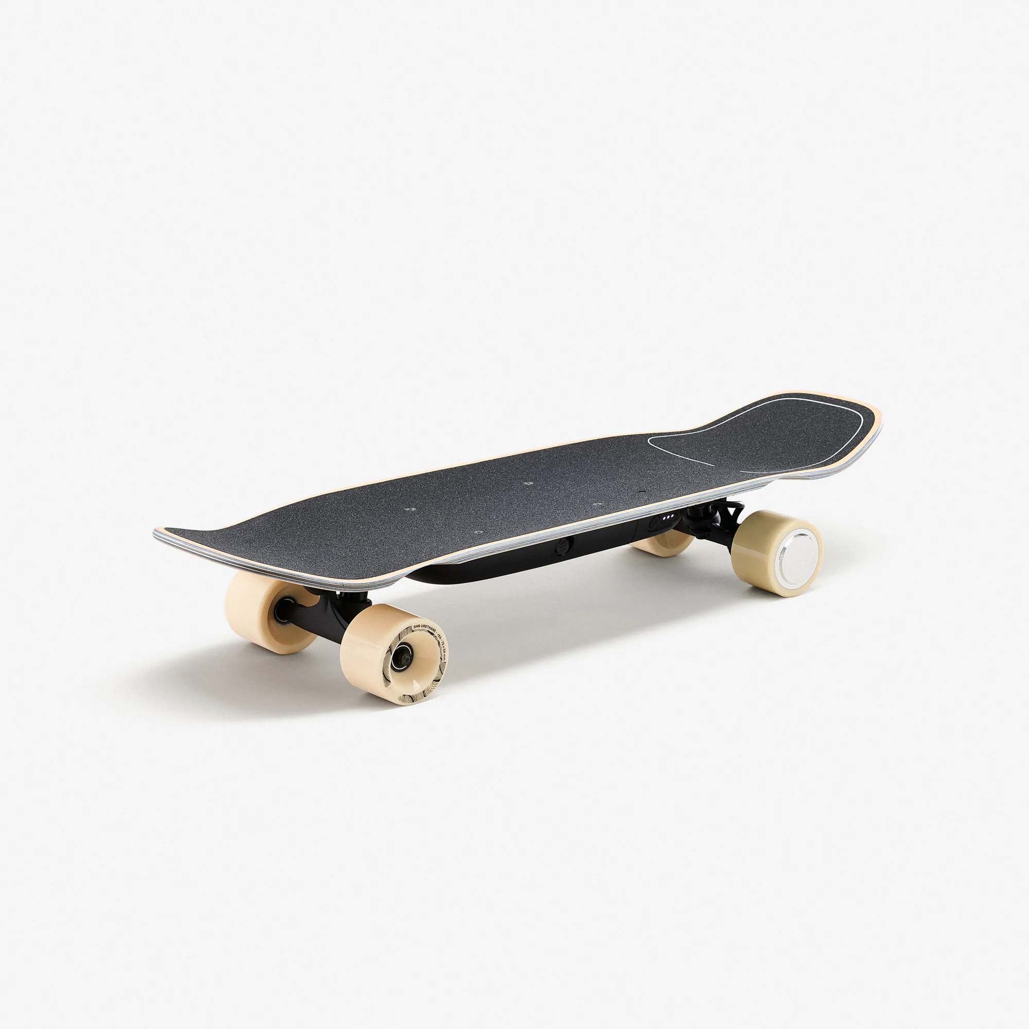 Remote-Free Smart Electric Skateboard