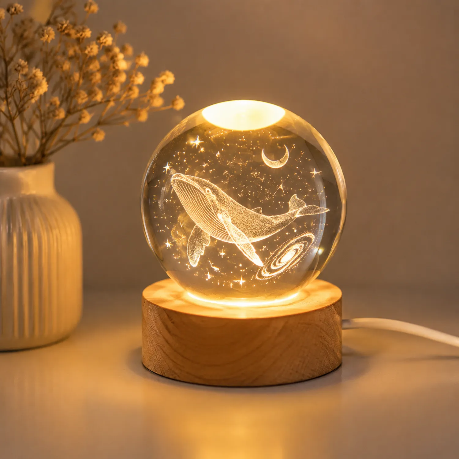 Lampe de Chevet LED Globe Baleine Étoilée en Verre et Bois