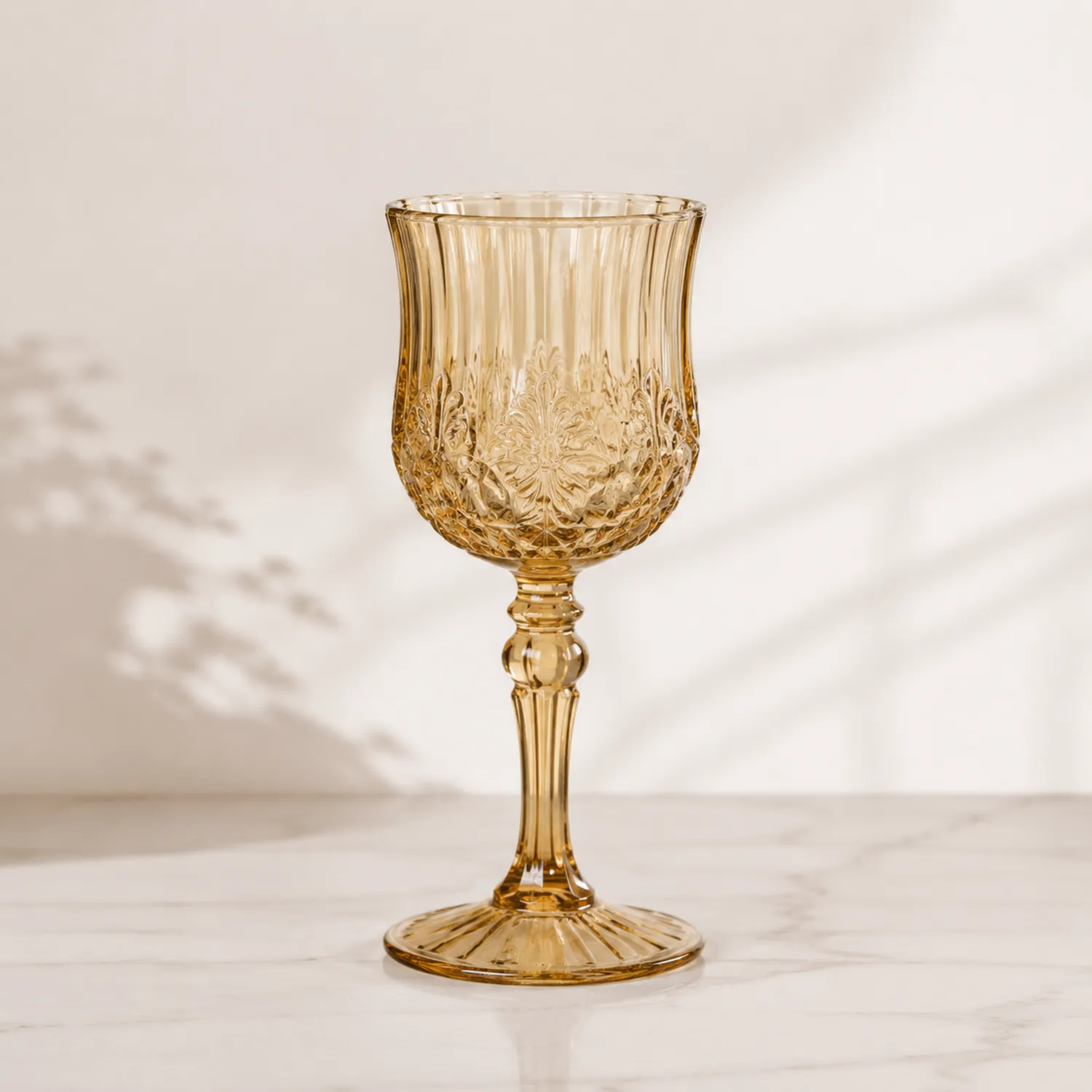 Verre à vin gravé ornemental couleur ambre 250 ml