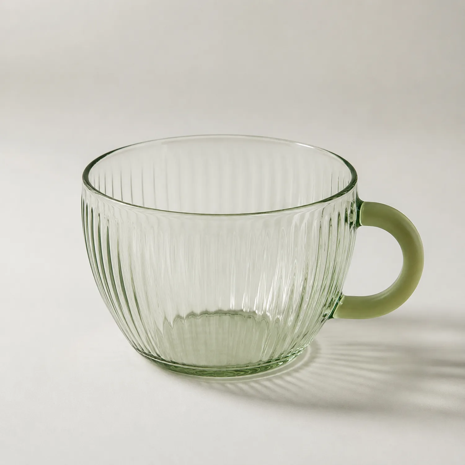 Tasse à thé en verre transparent strié vert