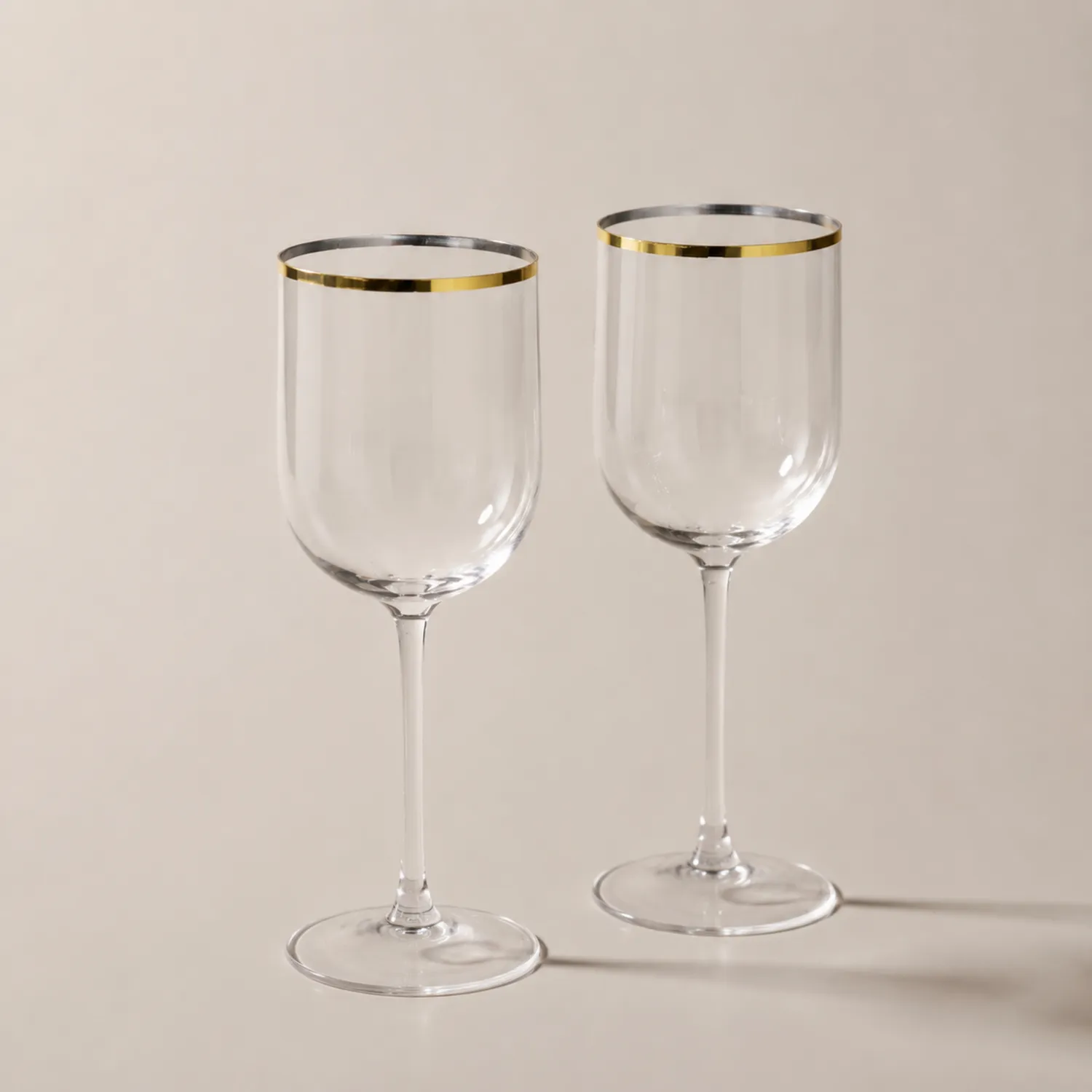 Paire de verres à vin avec bord doré - 250 ml
