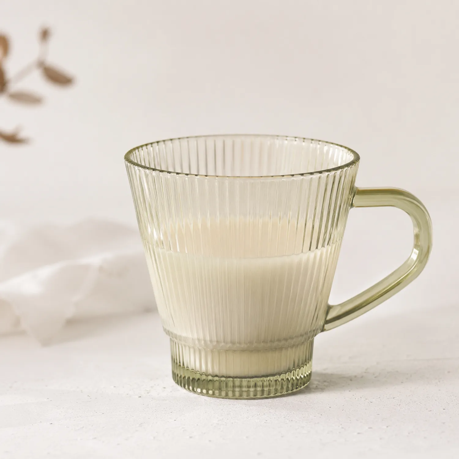 Tasse en verre nervuré 300 ml vert