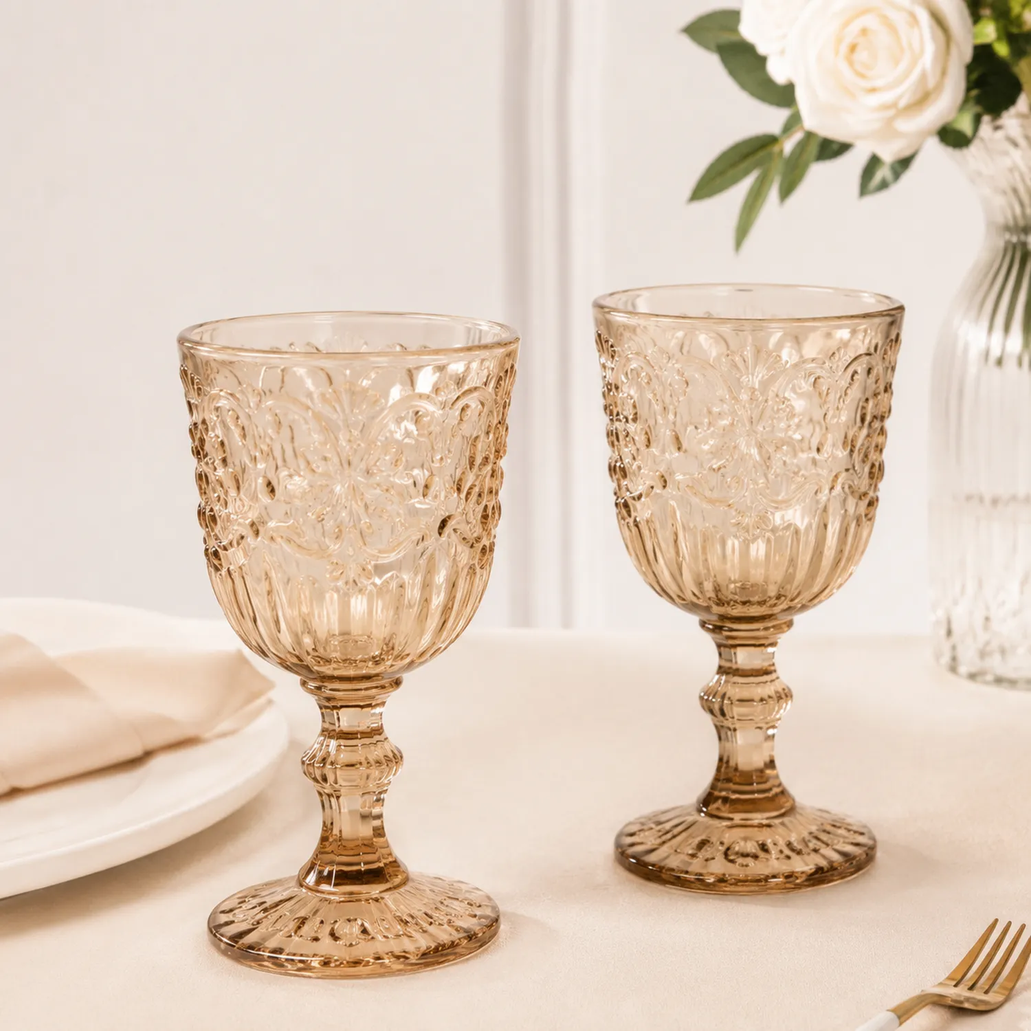 Verres à vin vintage gravés couleur ambre