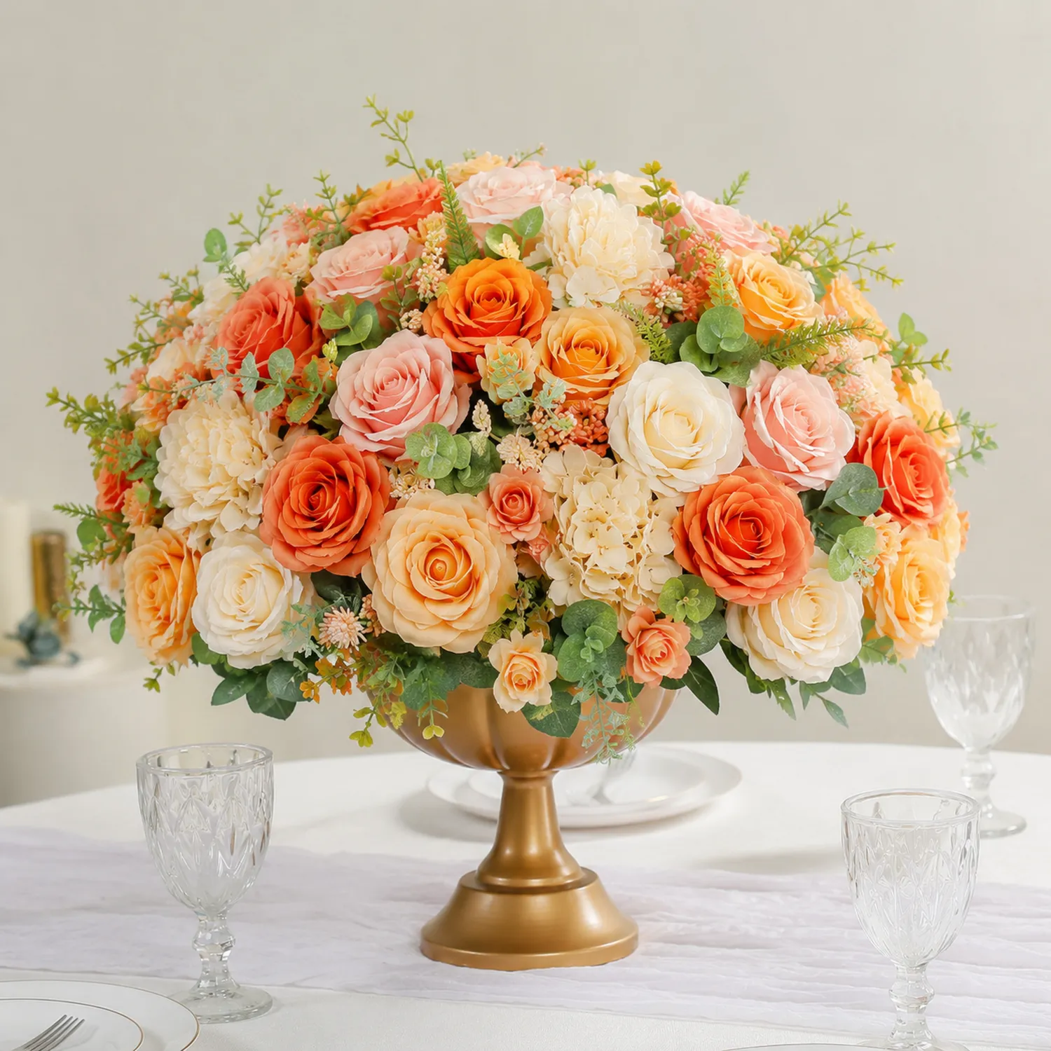 Künstliches Blumengesteck mit Rosen und Pfingstrosen Tischdekoration Orange/Creme