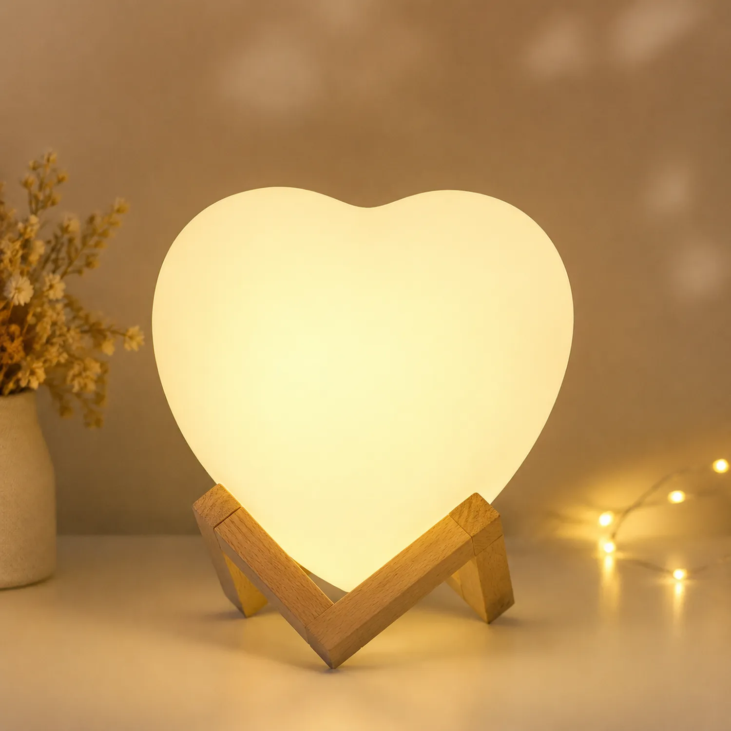 Lámpara de Noche Corazón Luz Cálida con Base de Madera