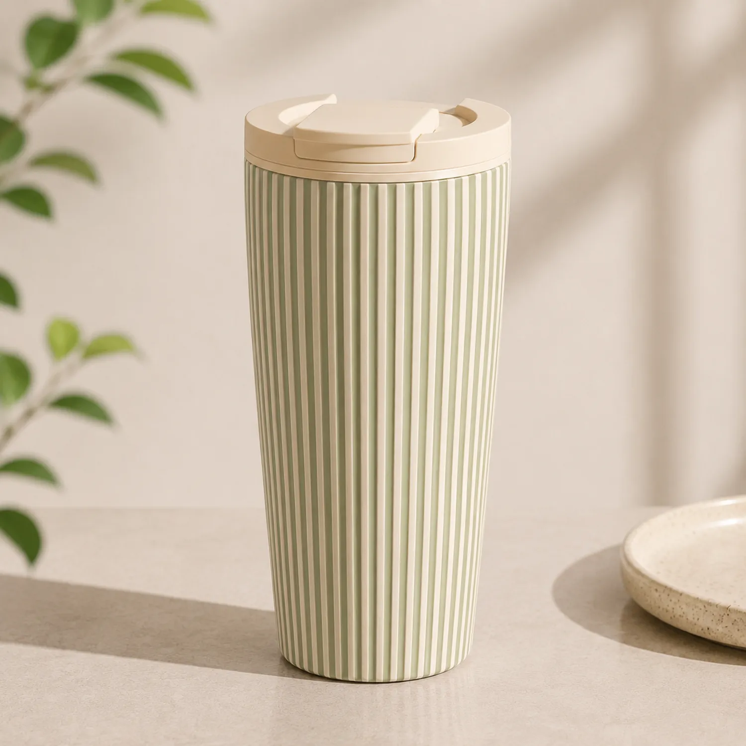 Taza Termo Verde Beige con Tapa Abatible, Capacidad 350ml