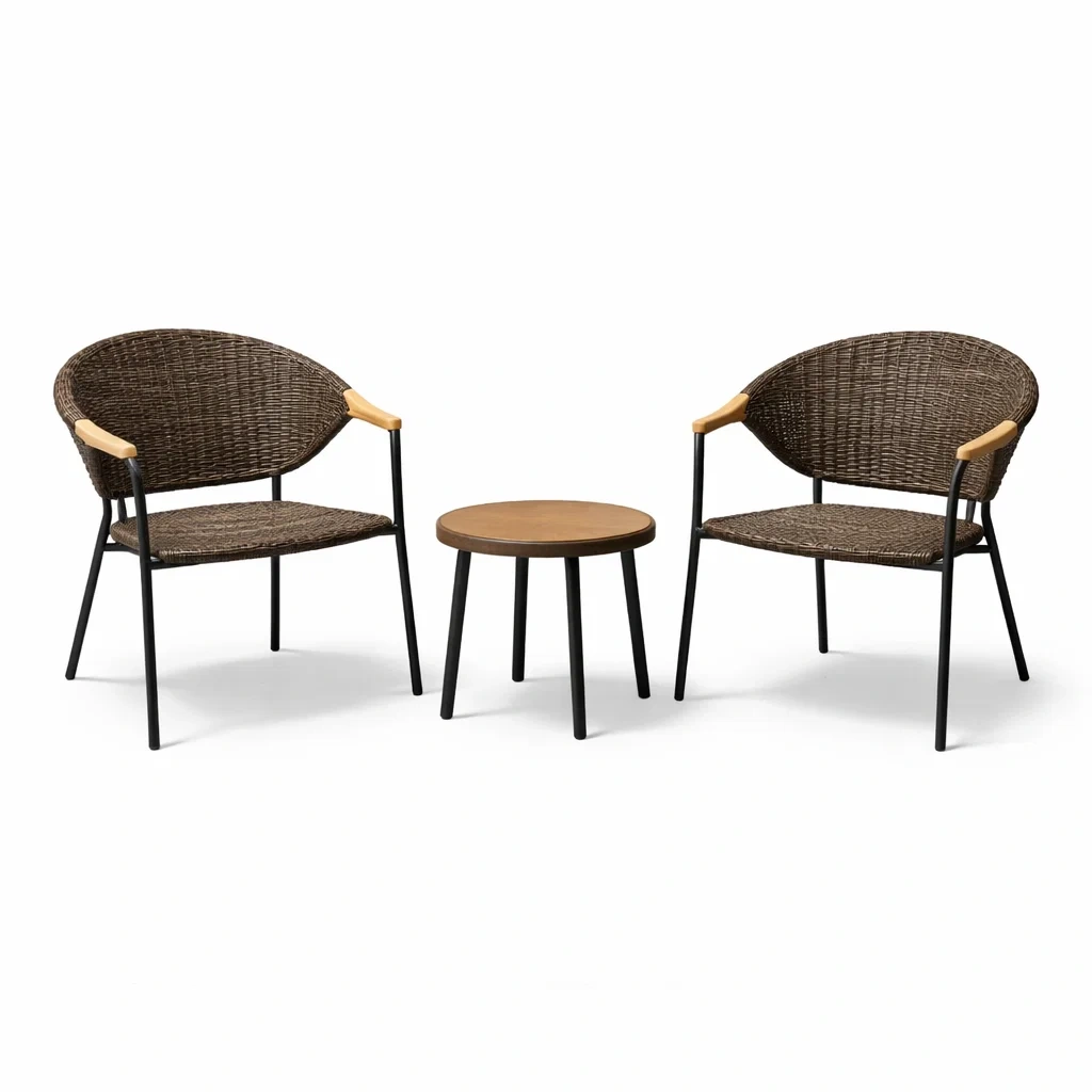 Set da relax piccolo con sedie in rattan e tavolino rotondo in legno-DREAMCHICNEST