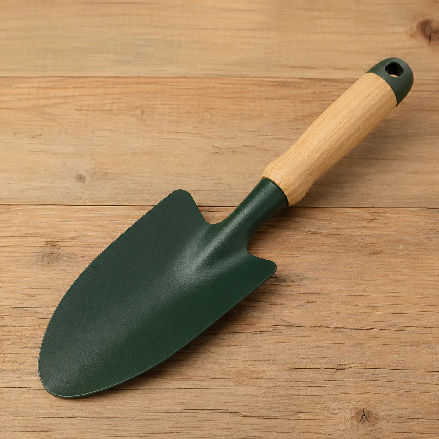 Pala de Jardinería Verde con Mango de Madera Duradera