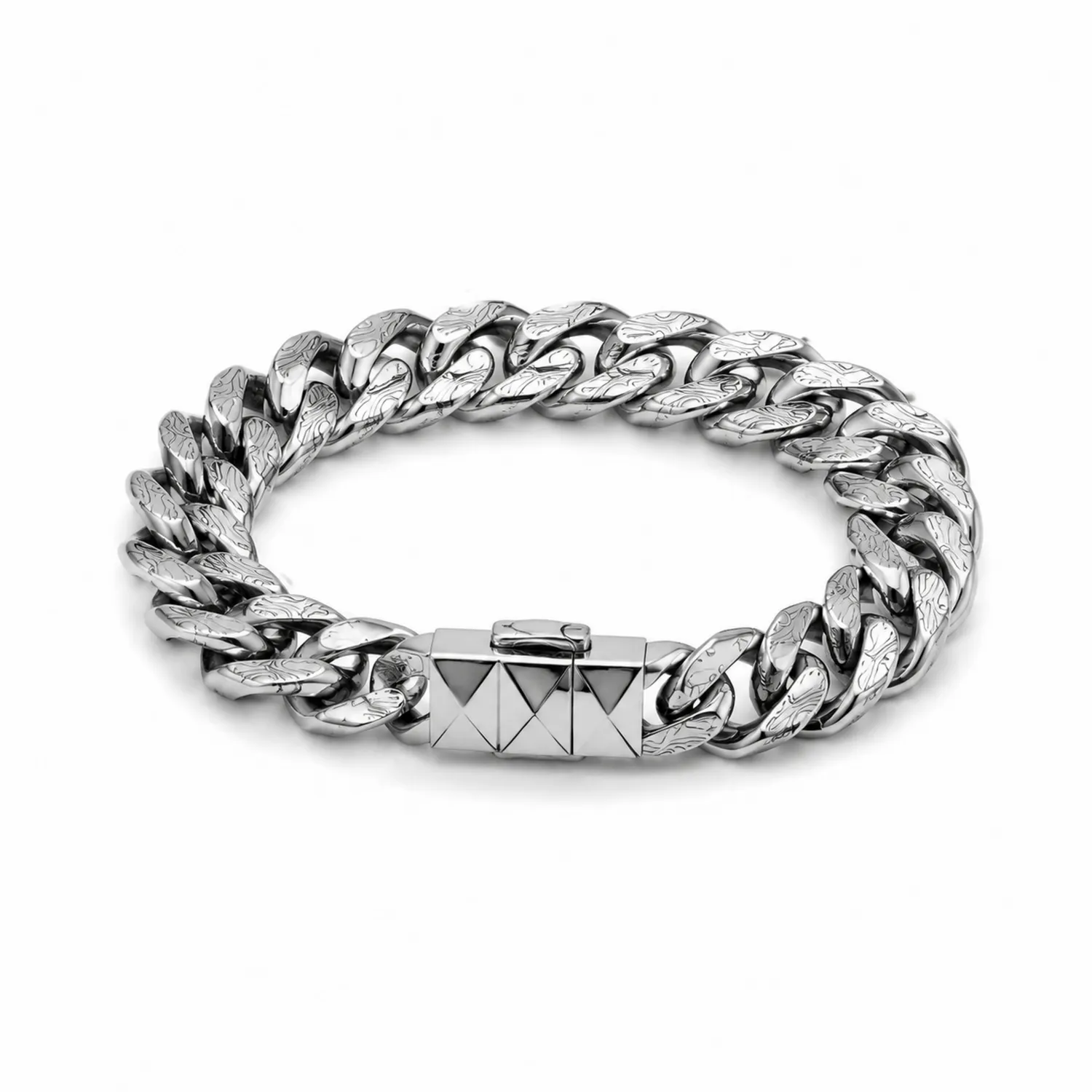 Bracelet argenté à maillons larges avec gravure détaillée
