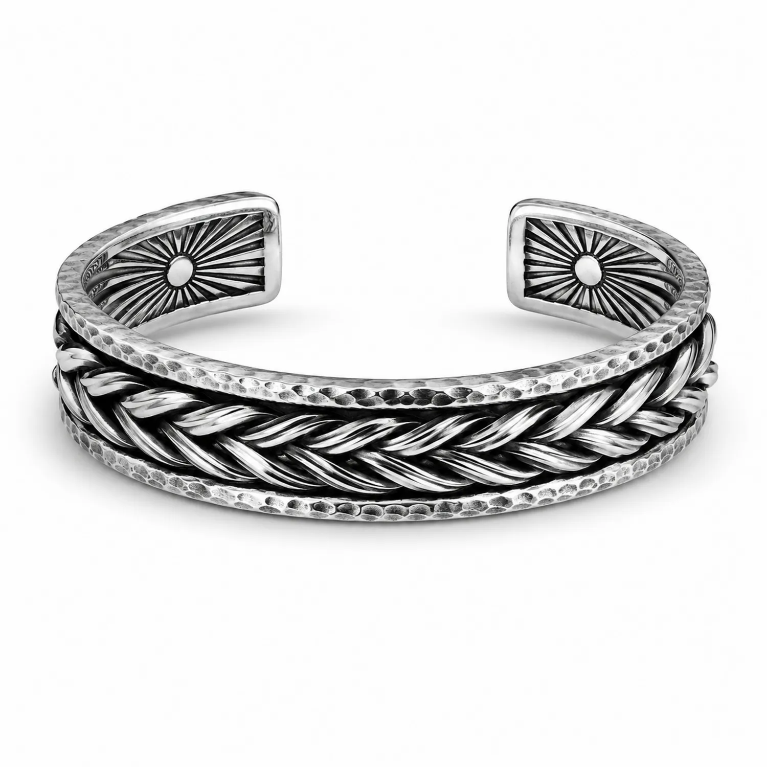 Bracelet manchette tressé en argent avec détails martelés