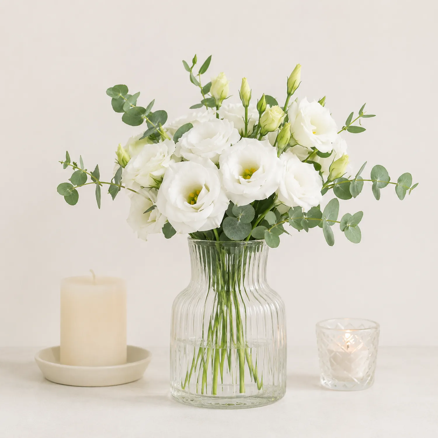 Composizione Floreale Artificiale Bianco Lisianthus con Eucalipto