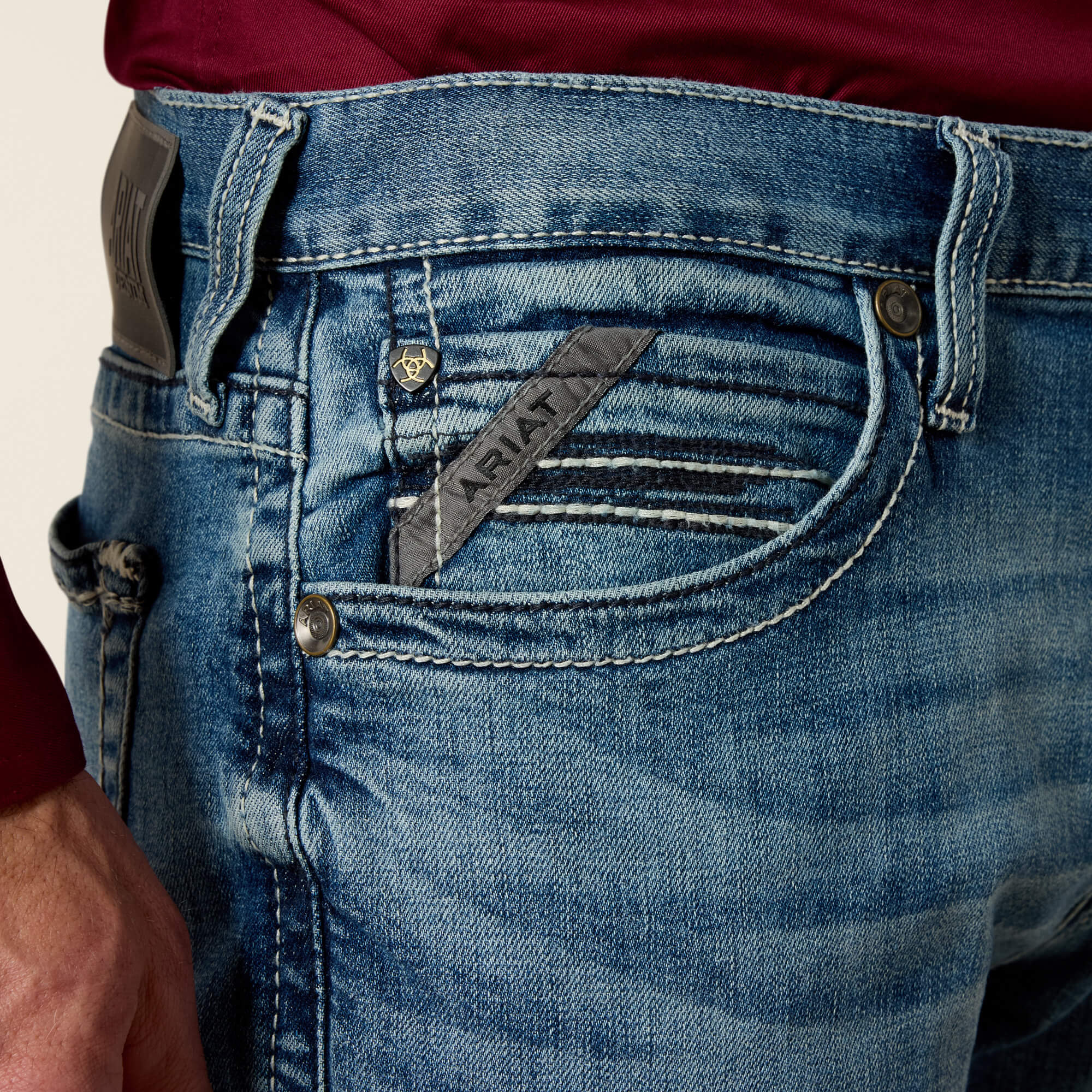 M7 Slim Wessley Straight Jean 01 - GAVIOTA