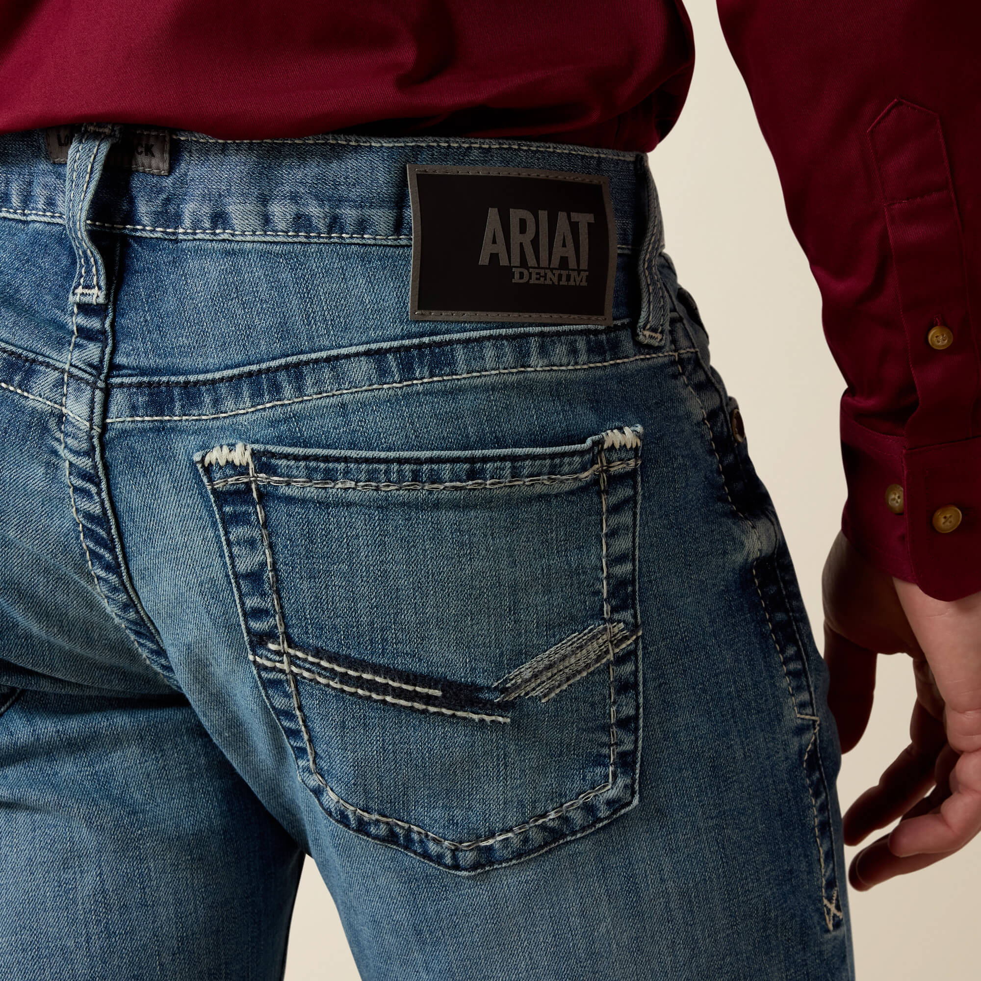 M7 Slim Wessley Straight Jean 02 - GAVIOTA