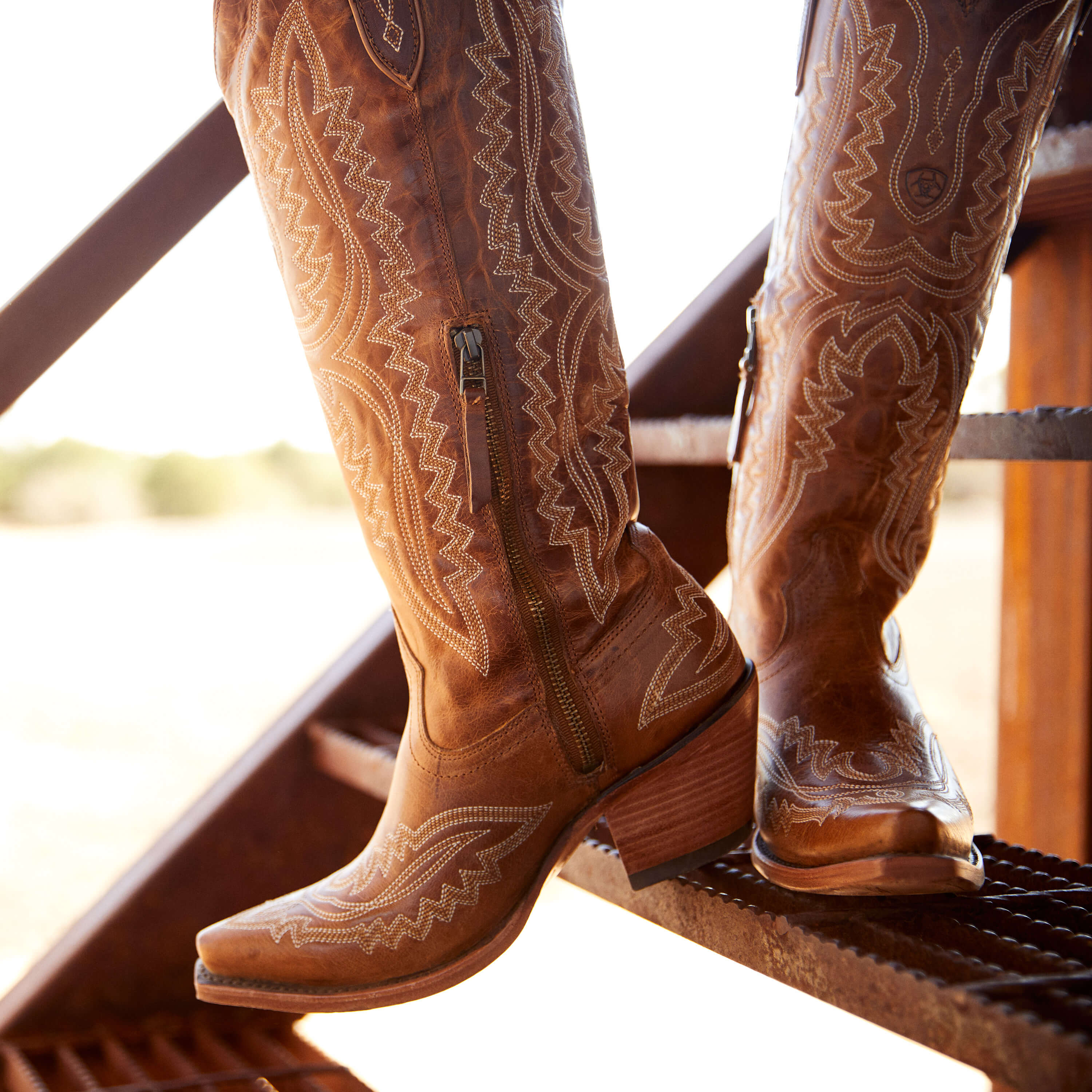Casanova X Toe Western Boot Lifestyle - SHADES OF GRAIN