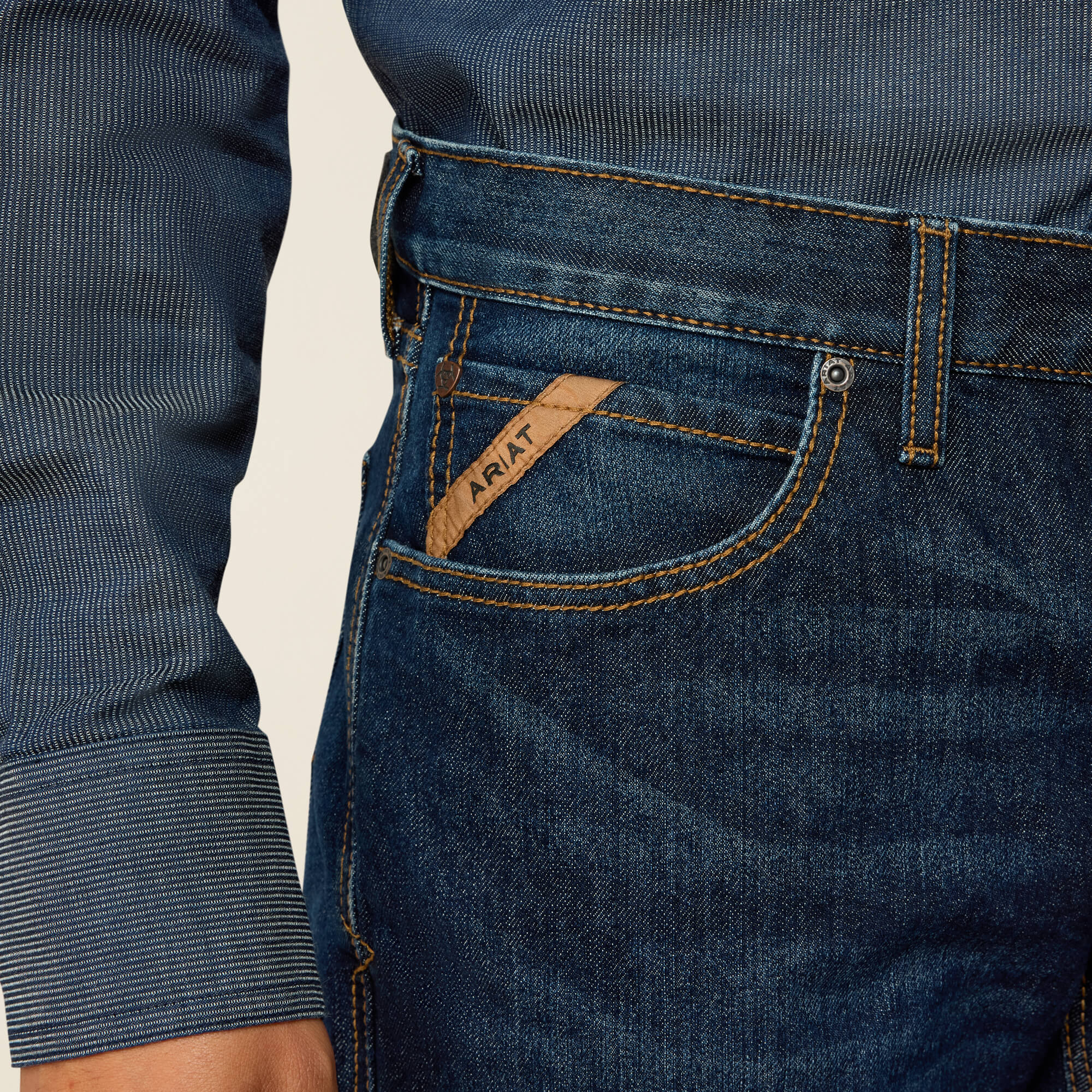 M4 Relaxed Darian Boot Cut Jeans 01 - SULLIVAN