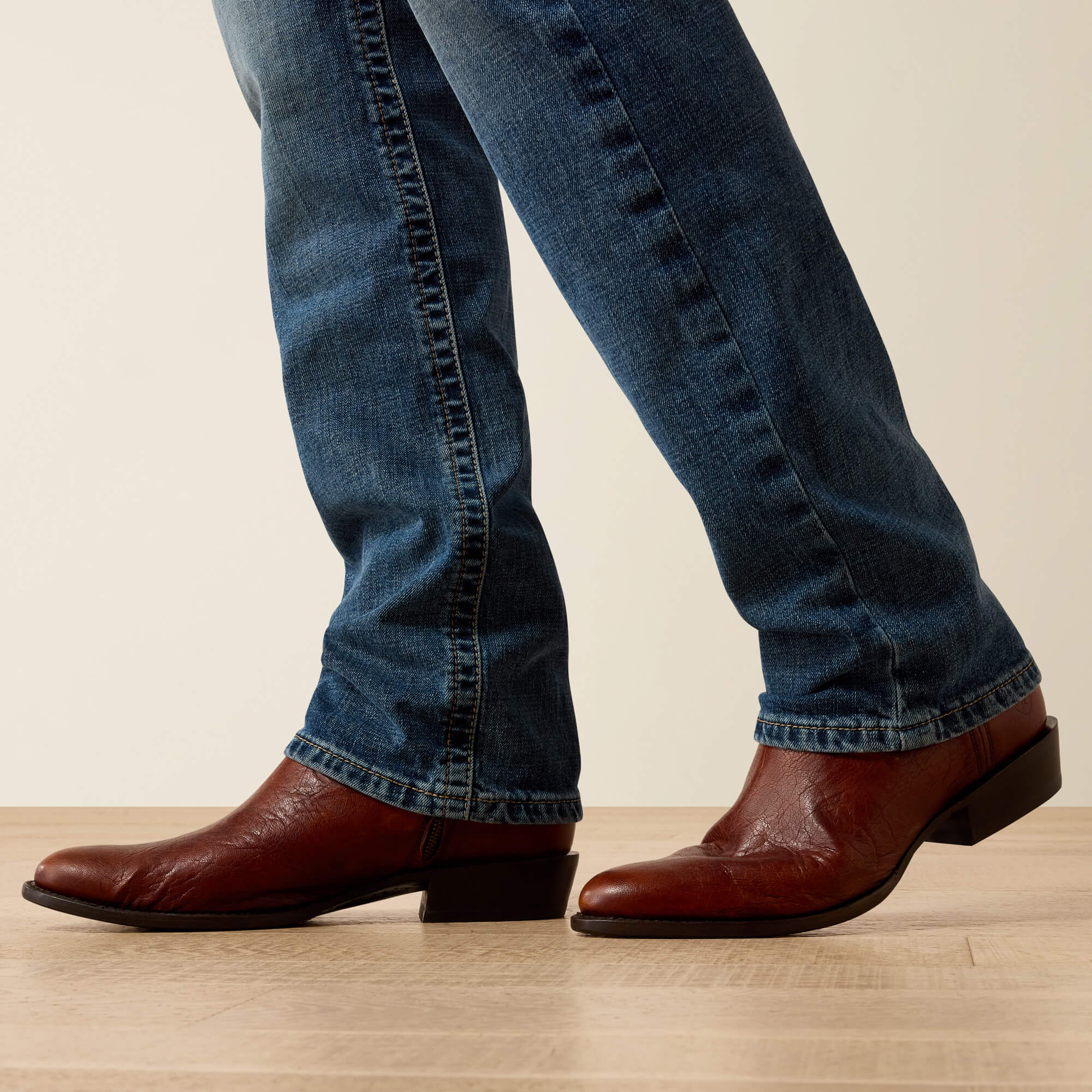 M7 Slim Axel Straight Leg Jeans 03 - LIVERMORE