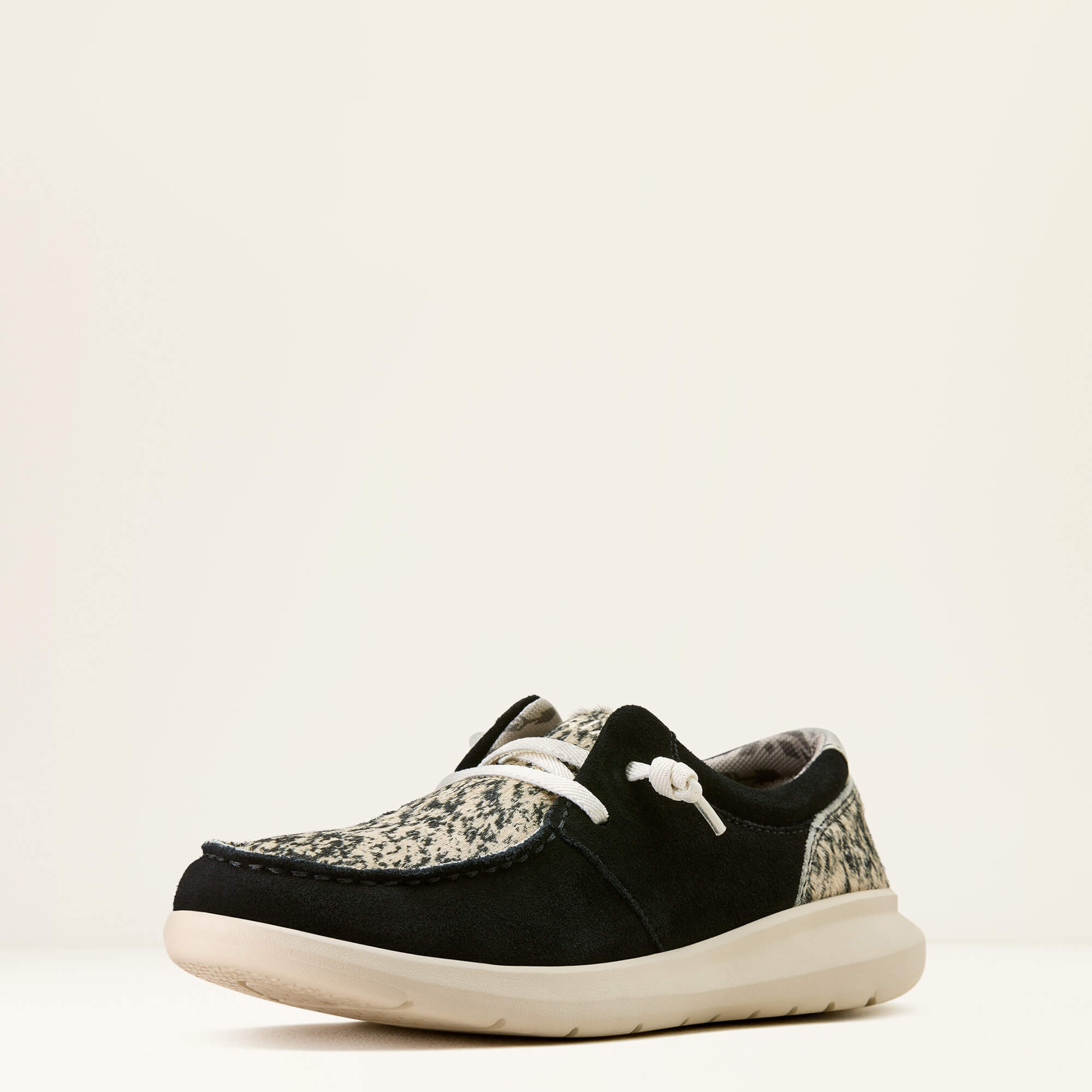 Hilo Shoe 3-4 Front - BLACK SUEDE|BRINDLE