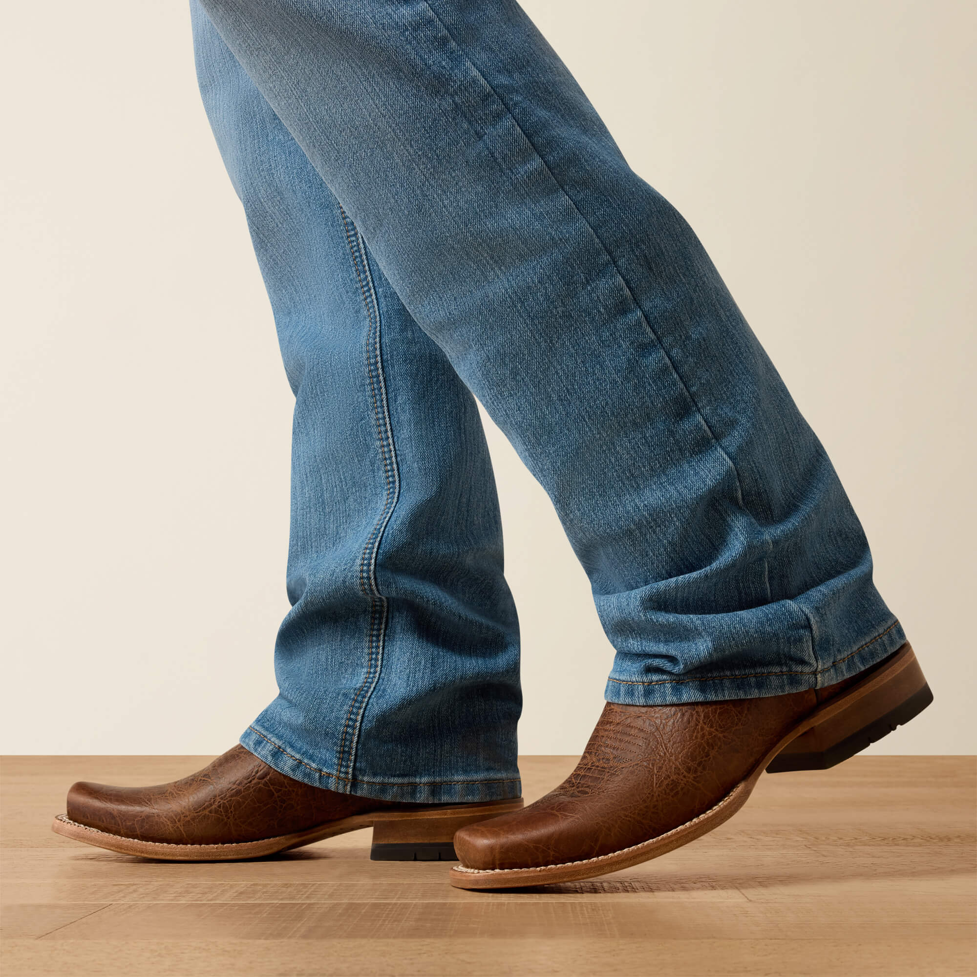 M4 Relaxed Tobias Boot Cut Jeans 03 - DOYLE